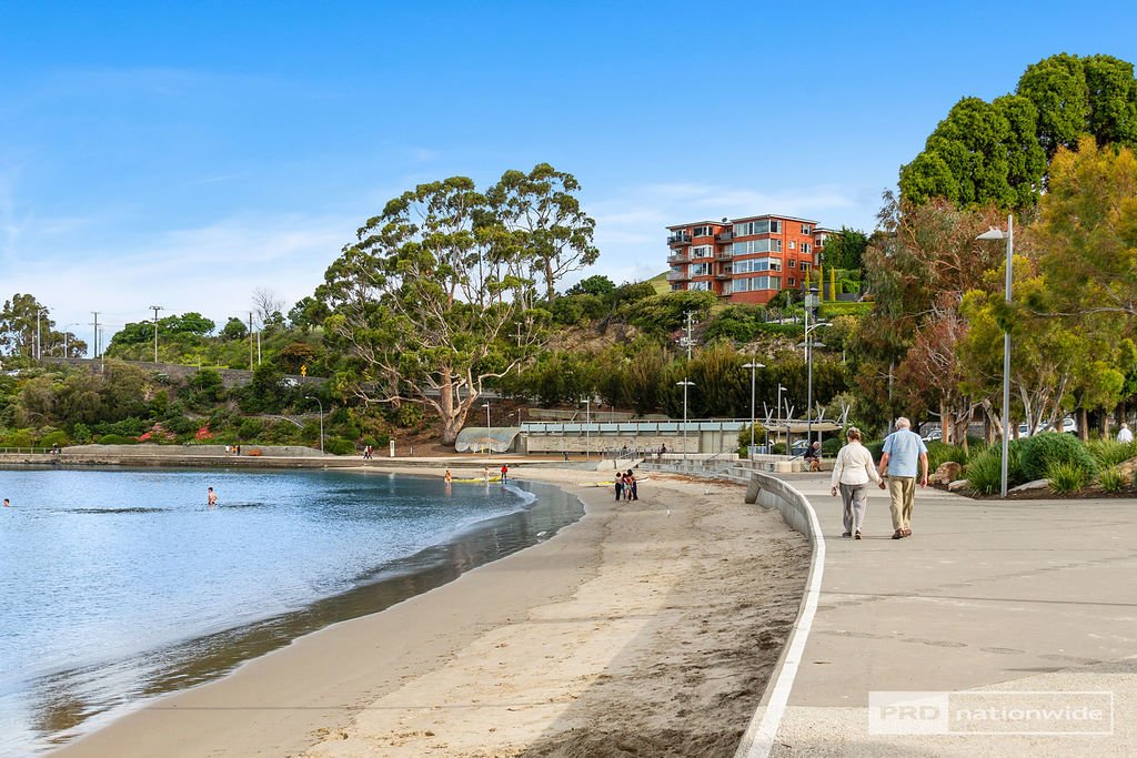 4/9 Long Point Road SANDY BAY 26