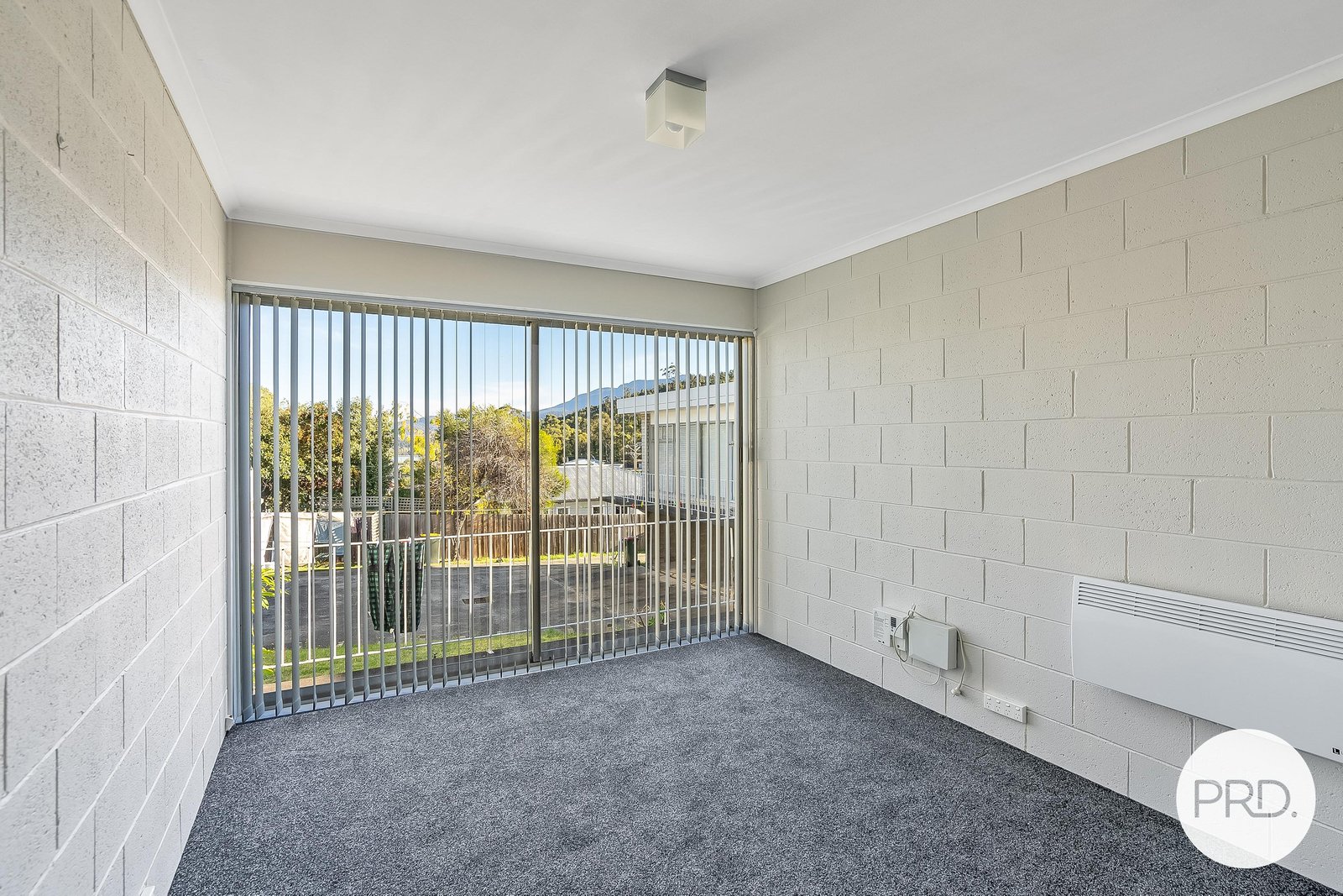 4/9 Lowanna Road LINDISFARNE 3