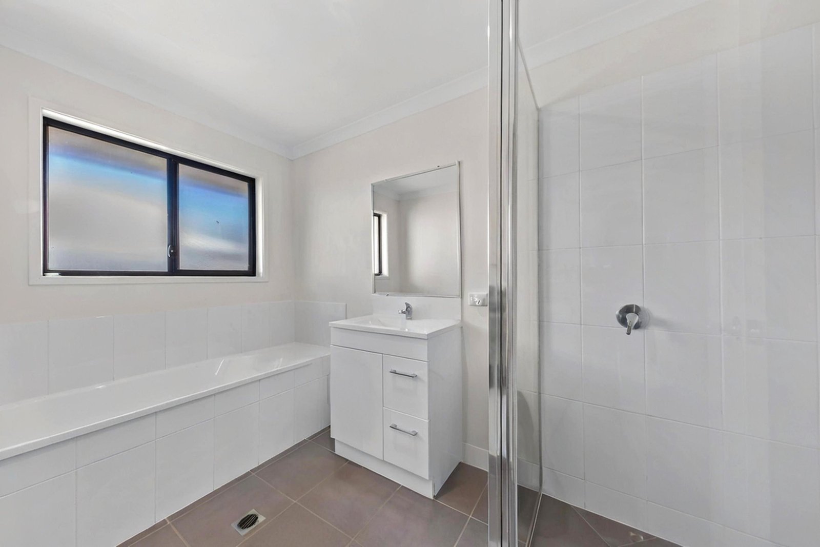 49 Macarthur Drive CANNONVALE 6