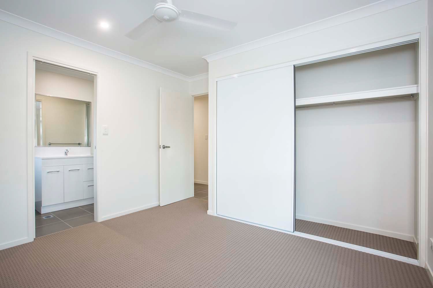 49 Macarthur Drive CANNONVALE 16