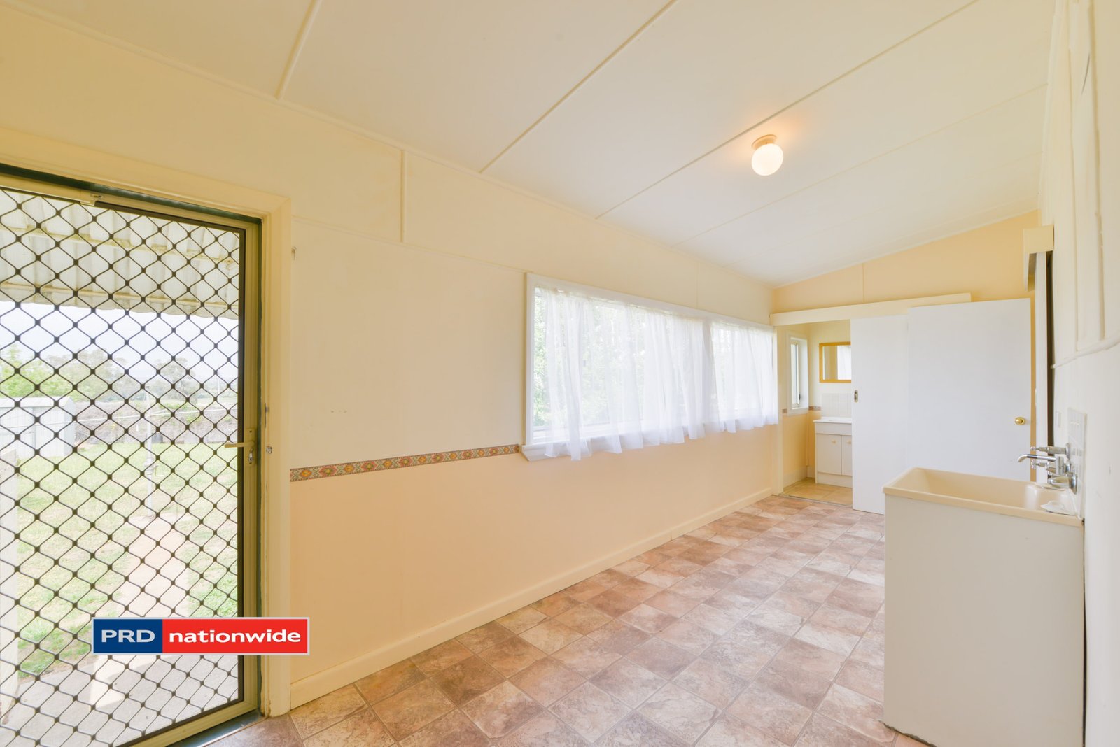 49 Manilla Road TAMWORTH 8