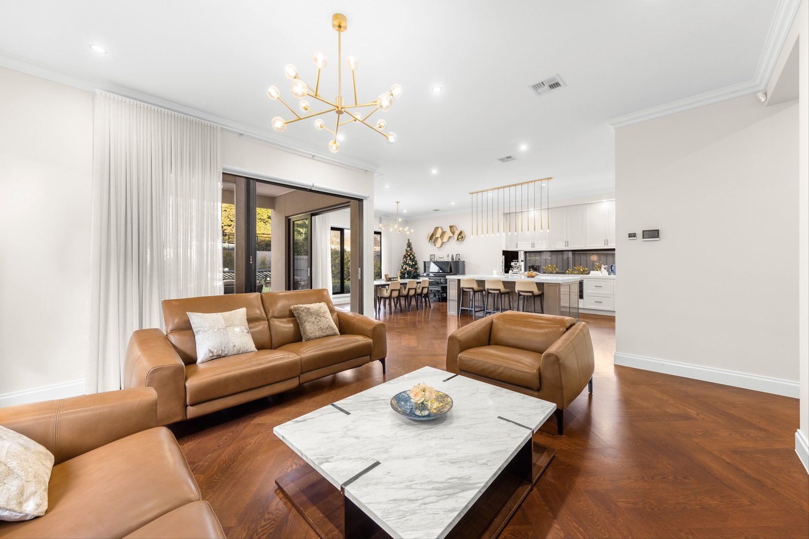 Gallery: 49 Maple Street