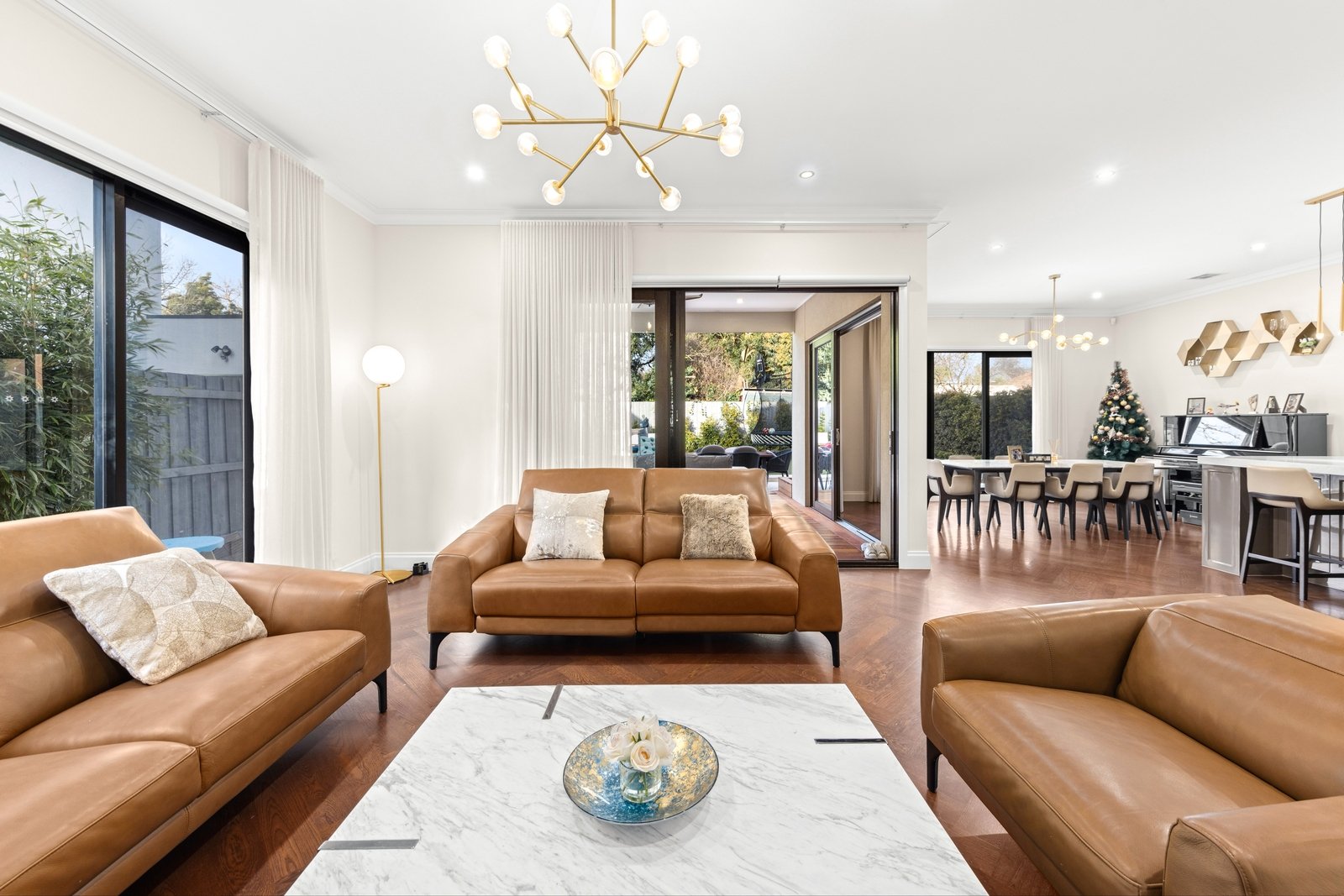 Gallery: 49 Maple Street