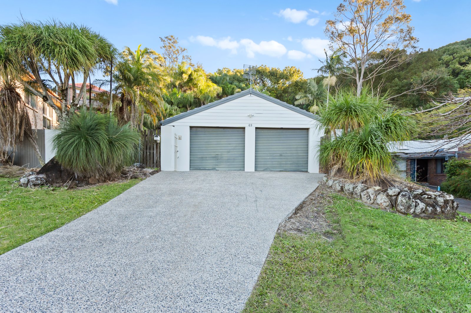 49 Mariners Crescent BANORA POINT 1