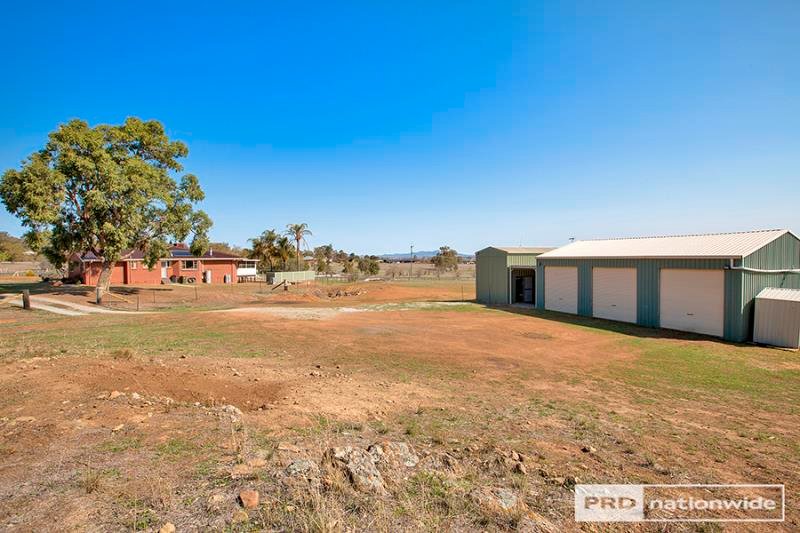 49 Meadow Banks Drive TAMWORTH 3