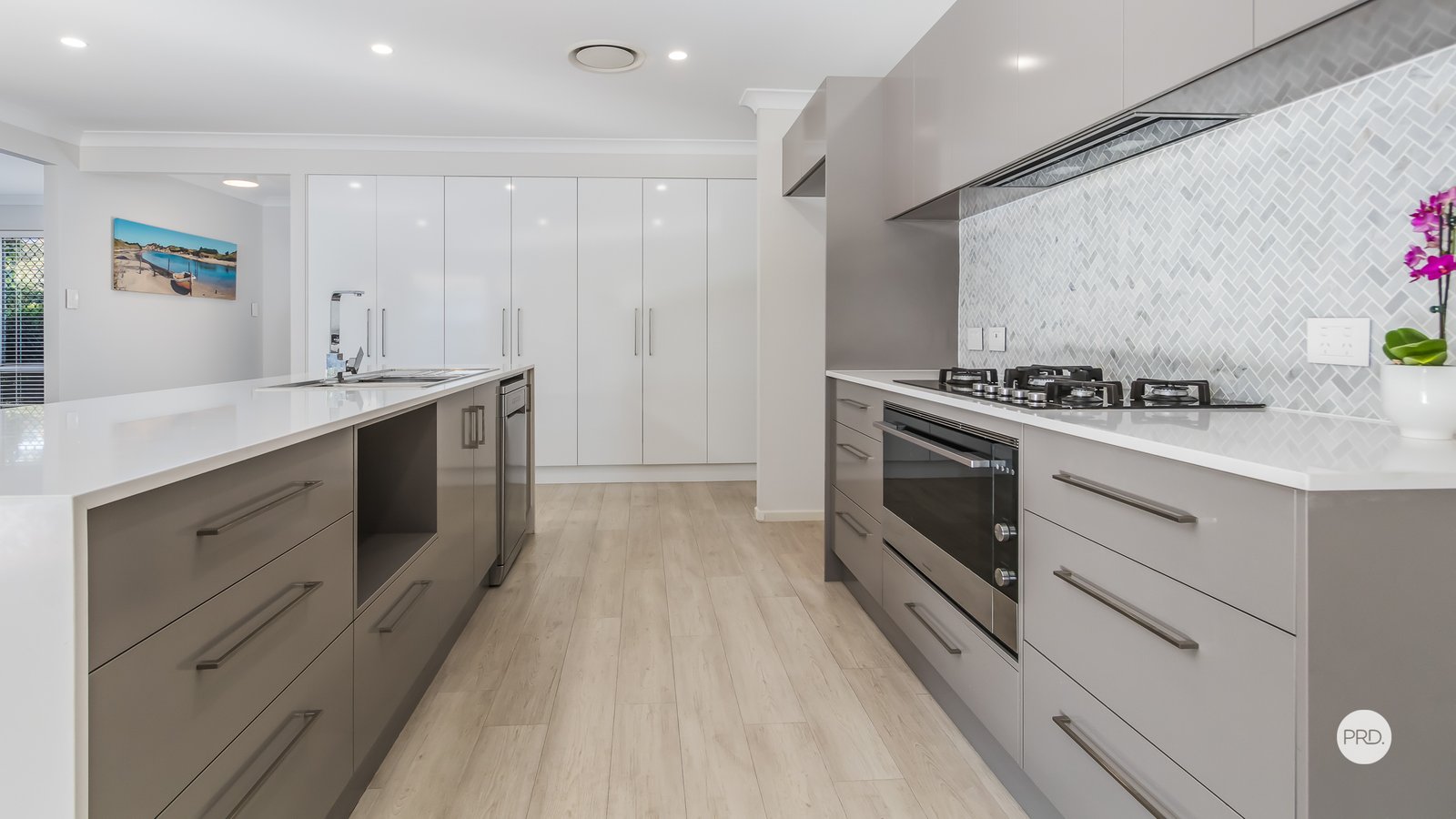 49 MILL Street REDLAND BAY 9