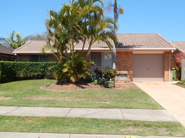 49 Montezuma Drive BURLEIGH WATERS 1