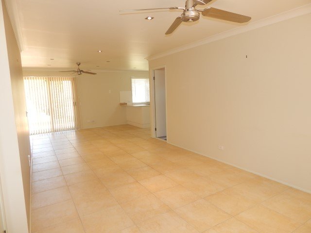 49 Montezuma Drive BURLEIGH WATERS 13