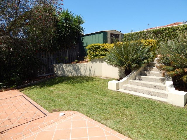 49 Montezuma Drive BURLEIGH WATERS 16