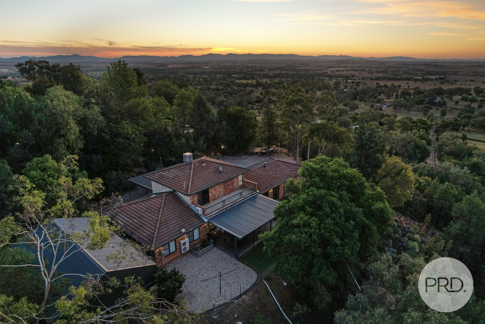 49 Mornington Crescent TAMWORTH 4