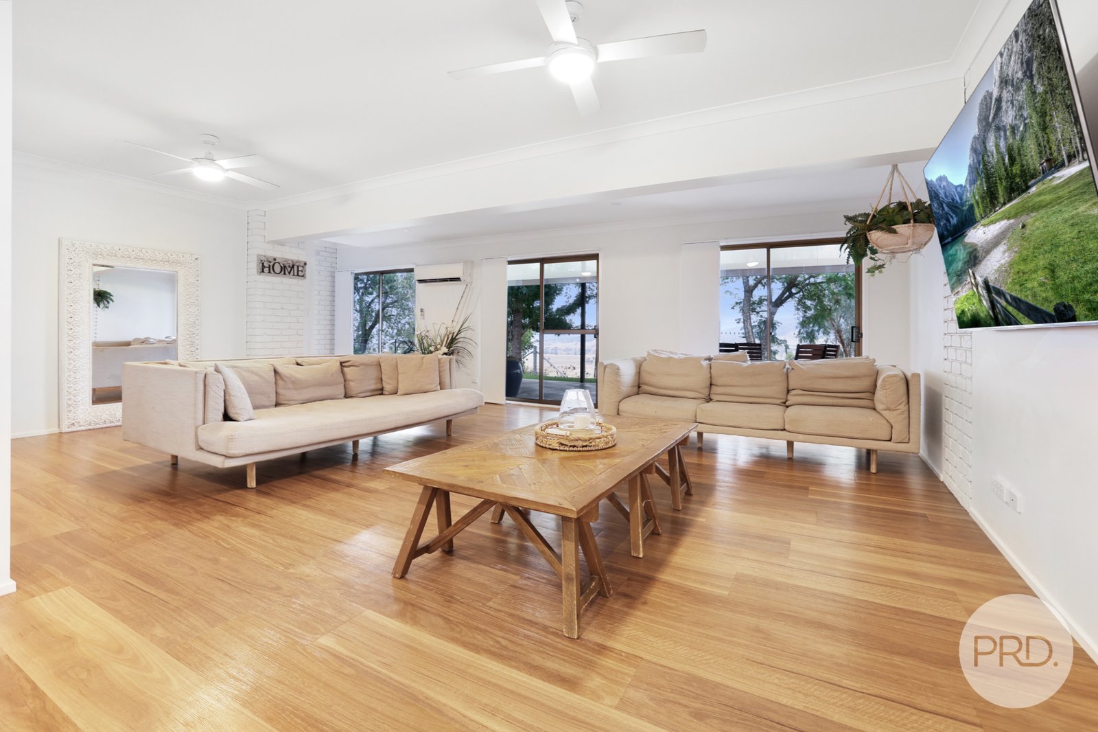 49 Mornington Crescent TAMWORTH 16