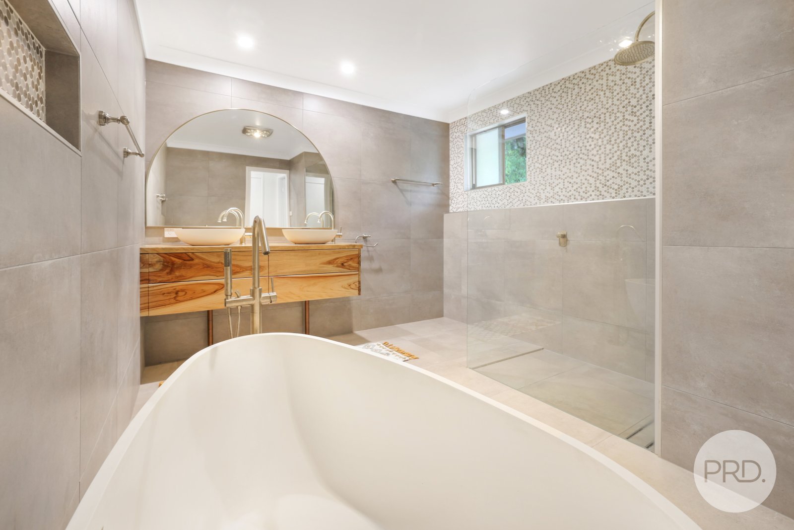 49 Mornington Crescent TAMWORTH 25