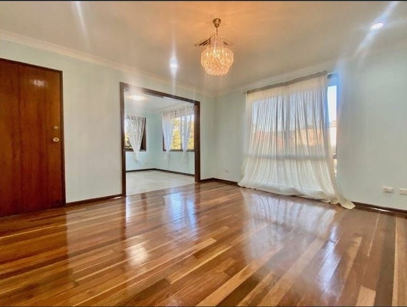 49 Mountview Ave  BEVERLY HILLS 3