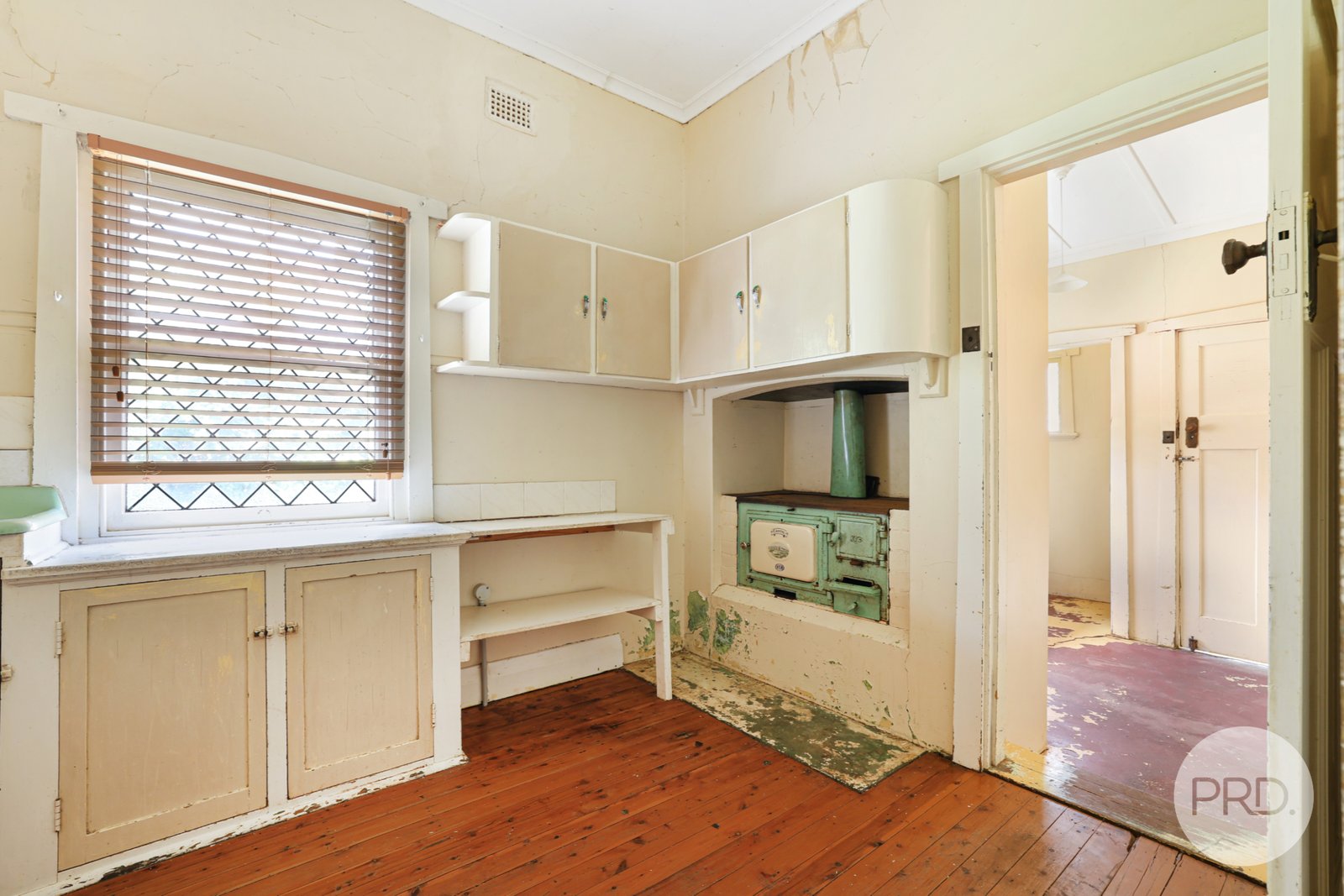 49 Napier Street TAMWORTH 9