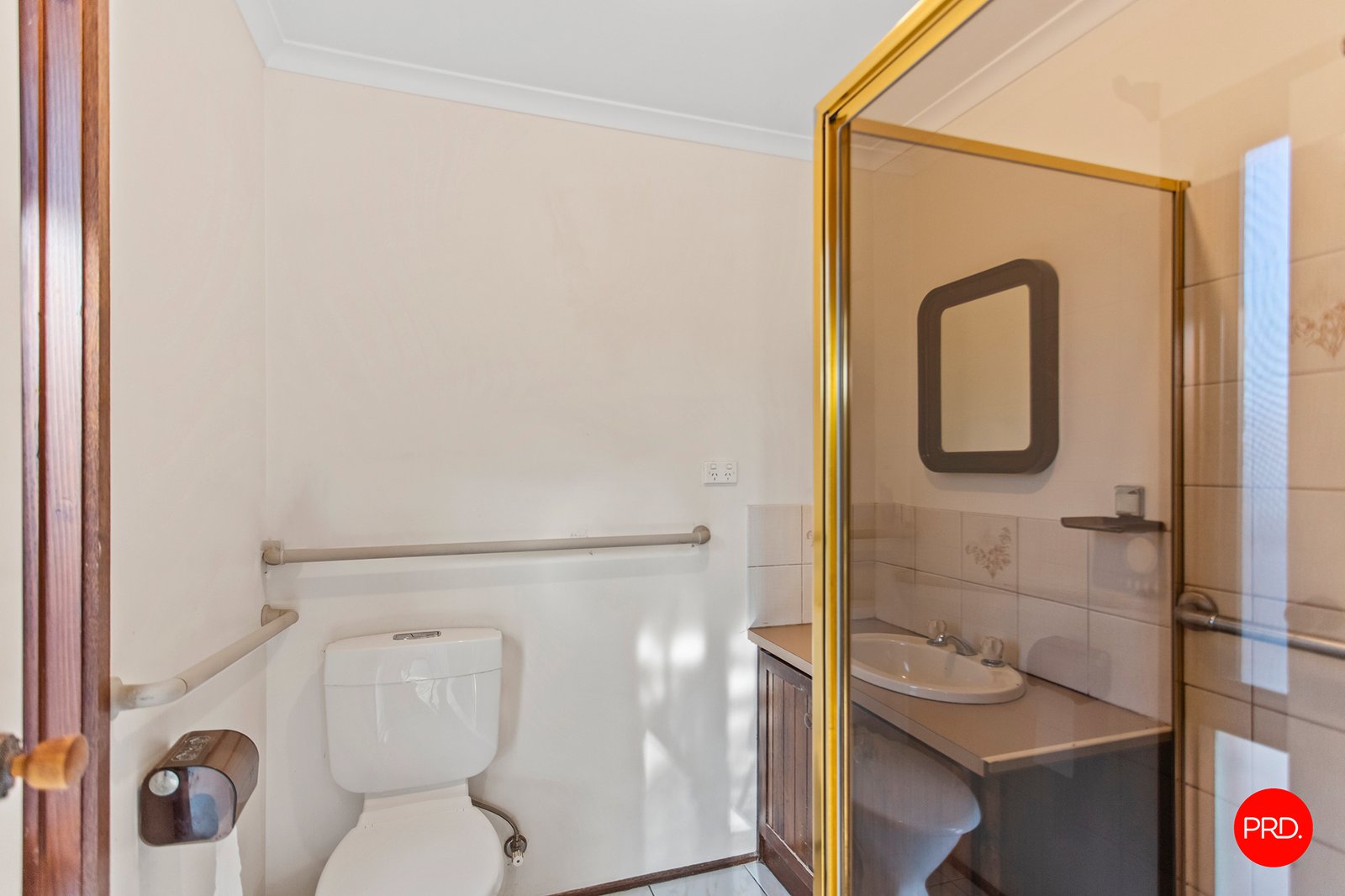 49 Neil Street KANGAROO FLAT 11