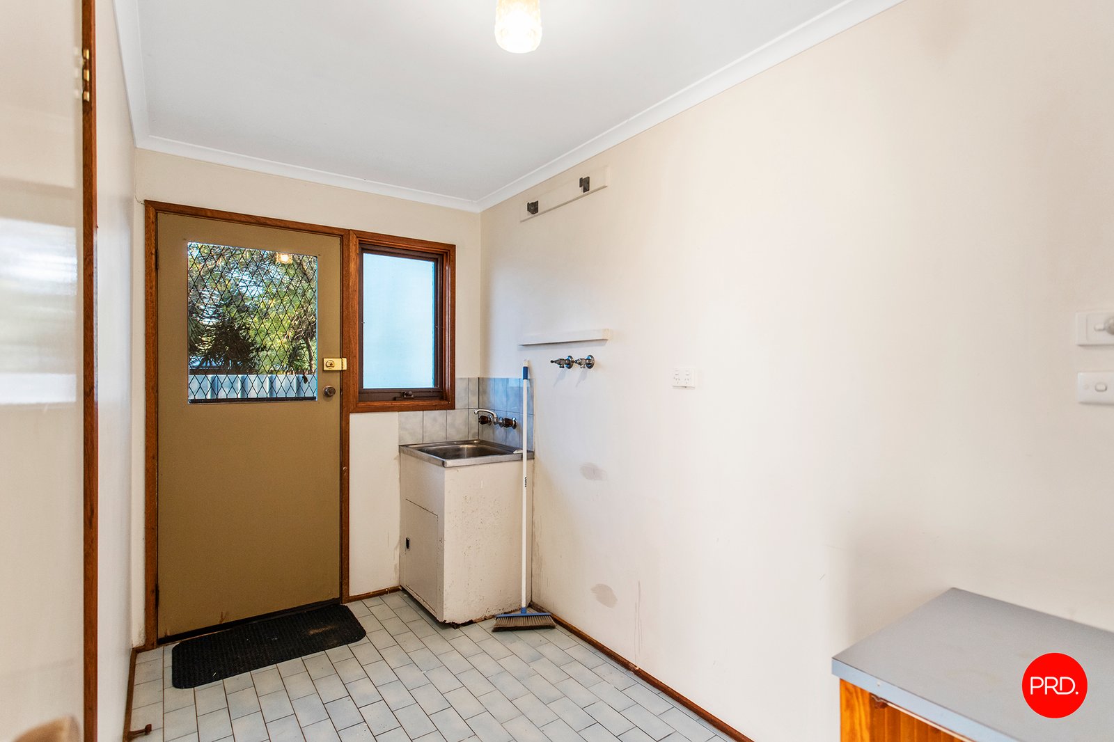 49 Neil Street KANGAROO FLAT 15