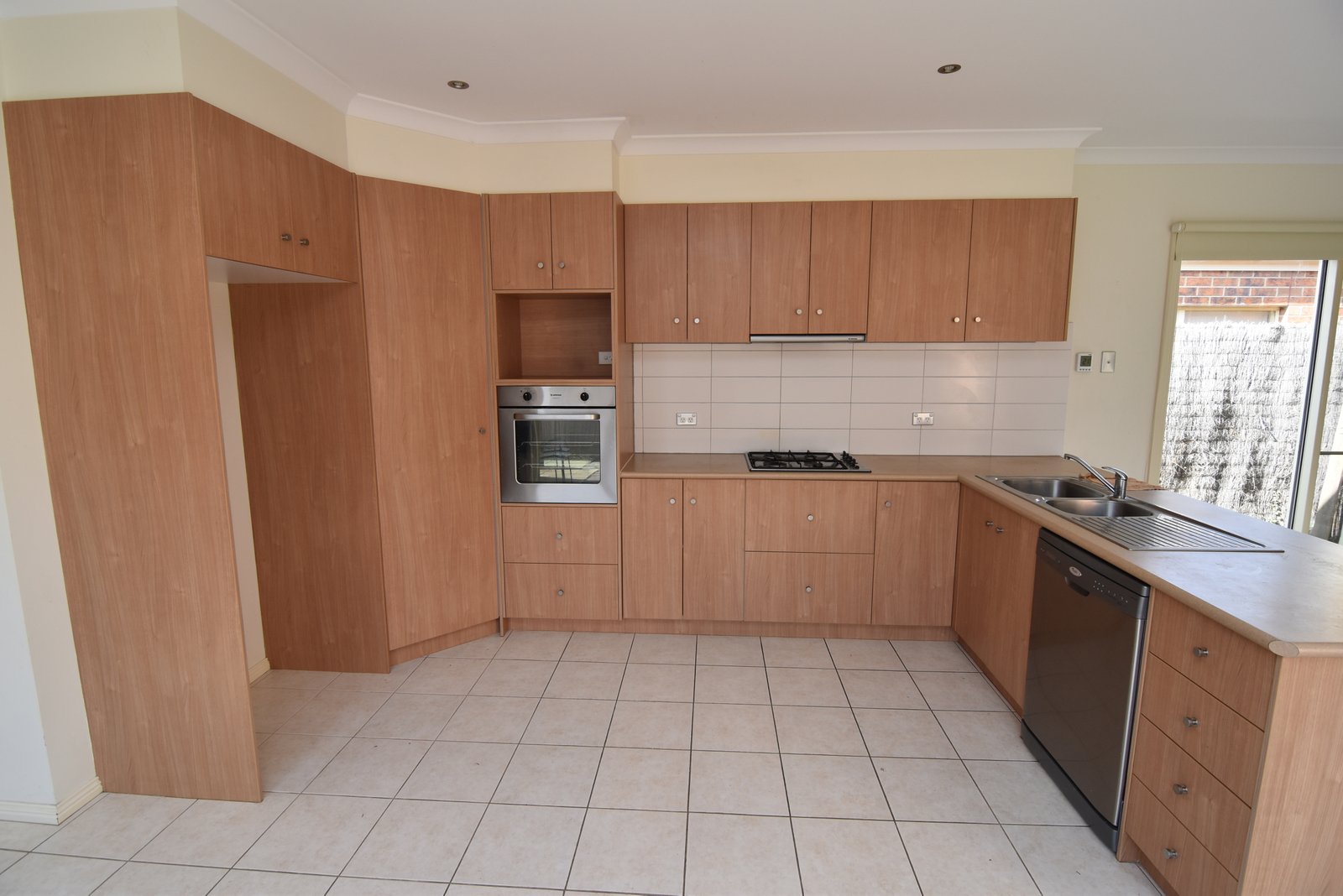 Gallery: 49 Oakwood Crescent
