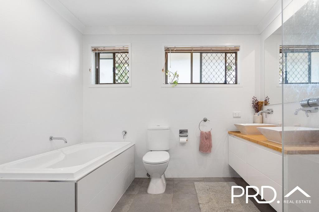 49 Oceanic Drive MERMAID WATERS 9