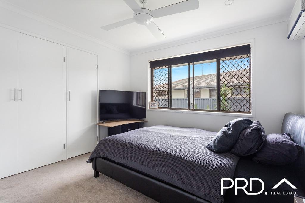 49 Oceanic Drive MERMAID WATERS 12