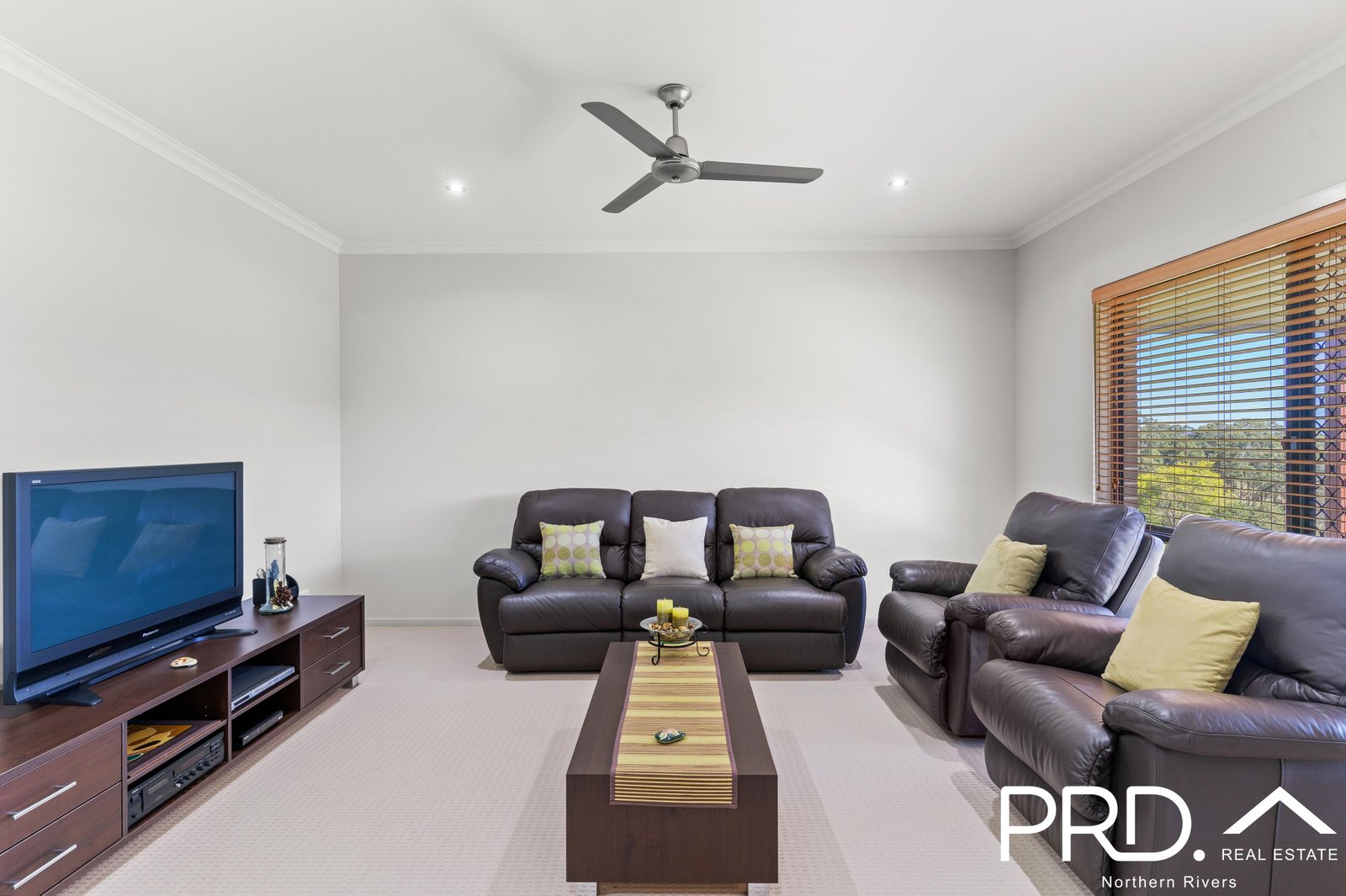 49 Pennefather Close YORKLEA 17