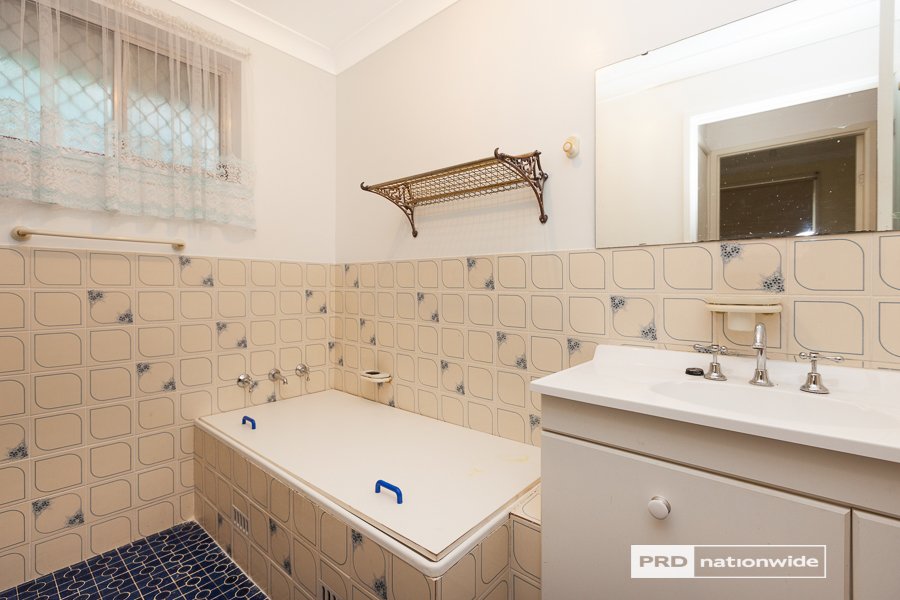 49 Quinn Street TAMWORTH 8
