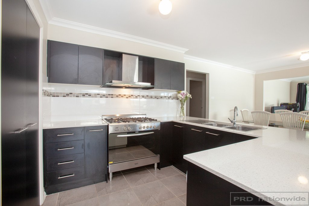 49 Redgum Circuit ABERGLASSLYN 7