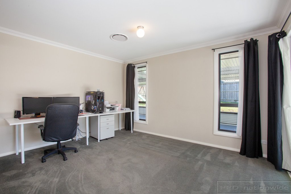 49 Redgum Circuit ABERGLASSLYN 10