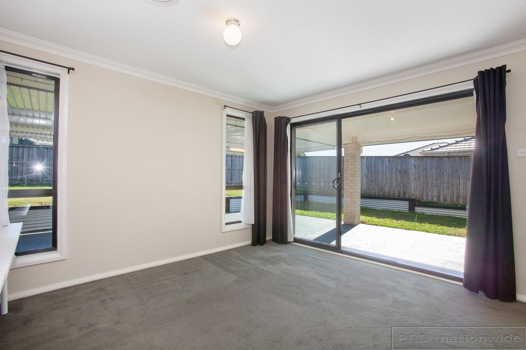 49 Redgum Circuit ABERGLASSLYN 11