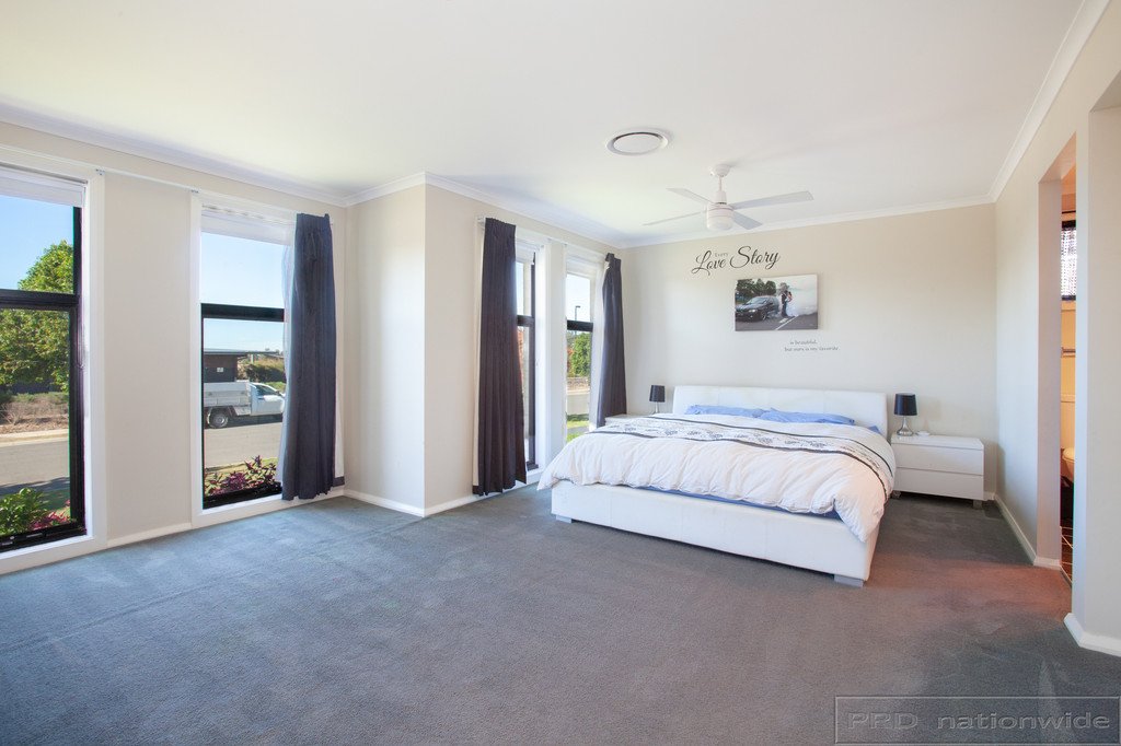 49 Redgum Circuit ABERGLASSLYN 17