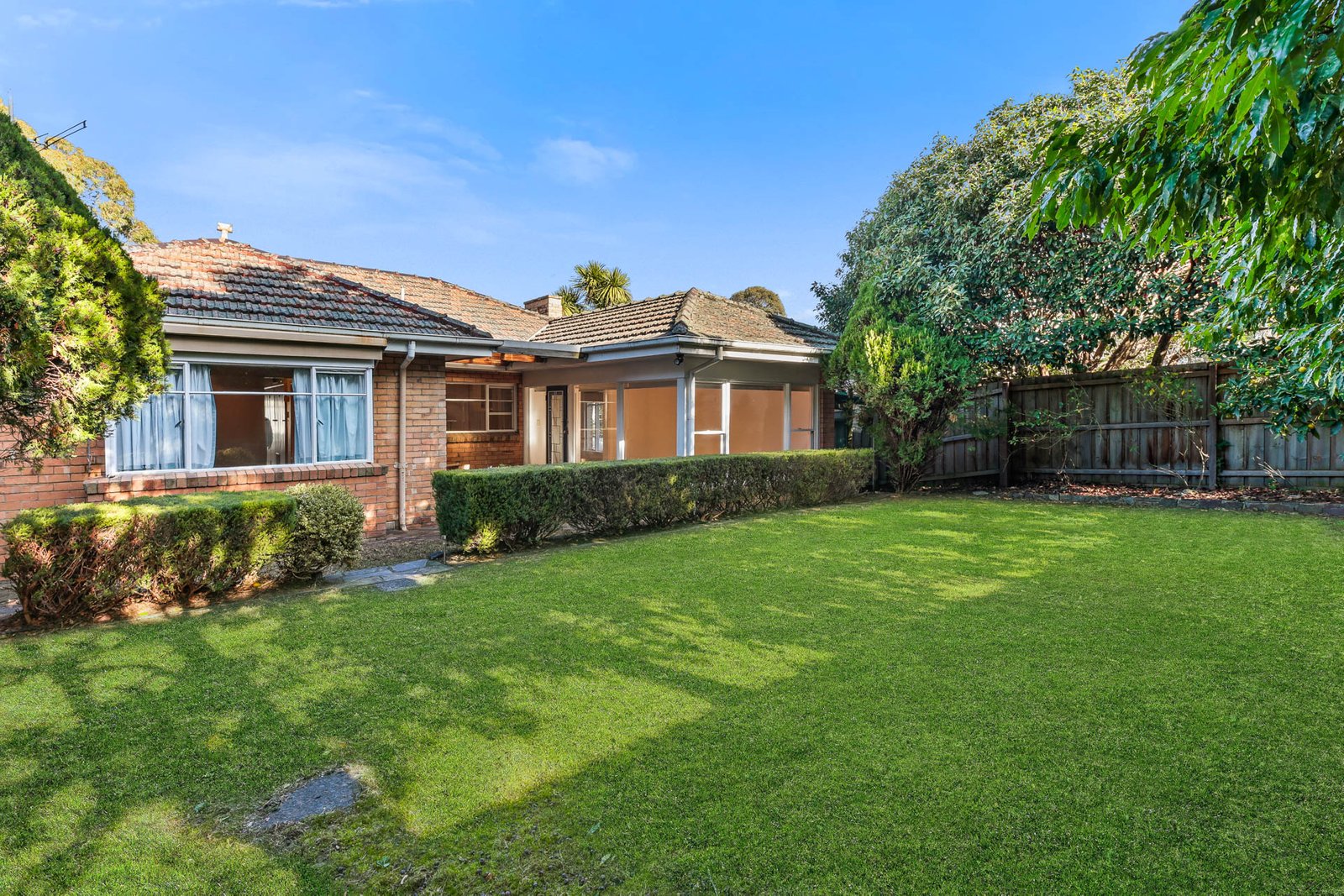 Gallery: 49 Renwick Street