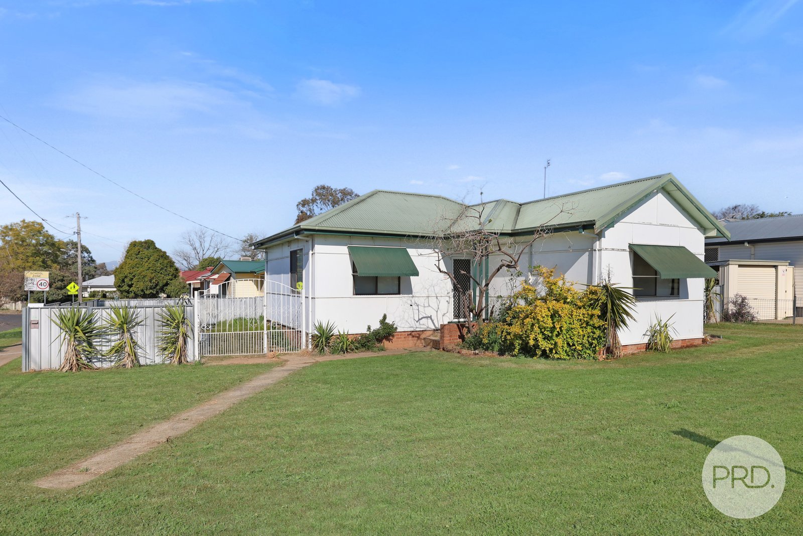 49 Robert Street TAMWORTH 2