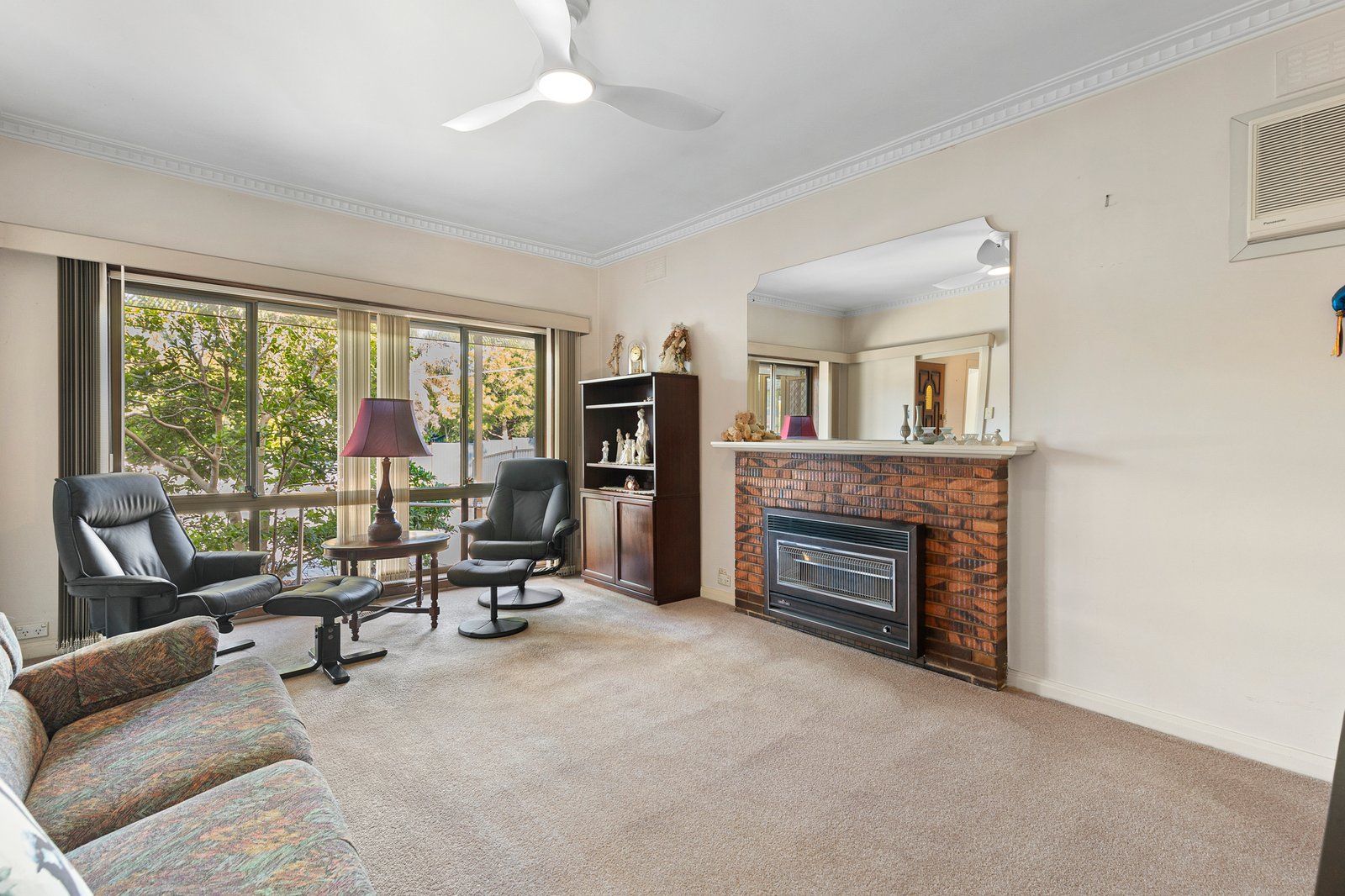 Gallery: 49 Rowans Road