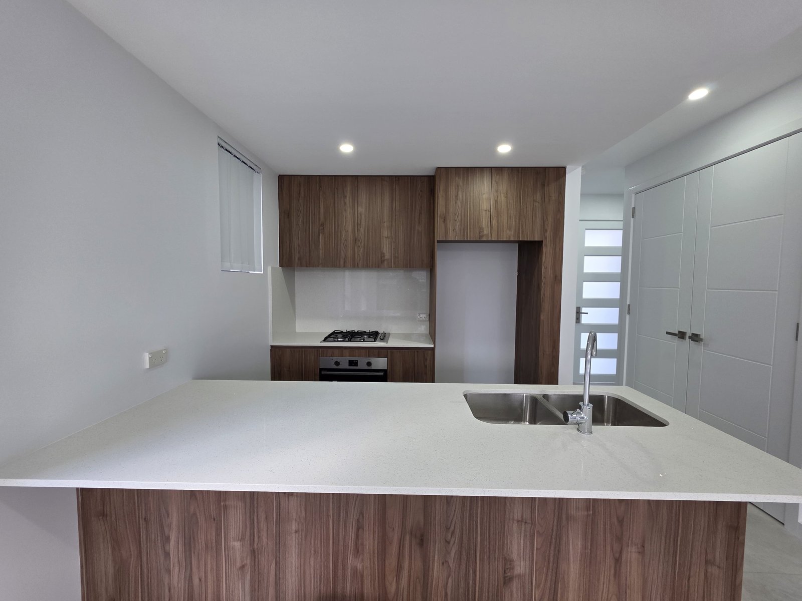 4/9 Simpson Avenue CASULA 2