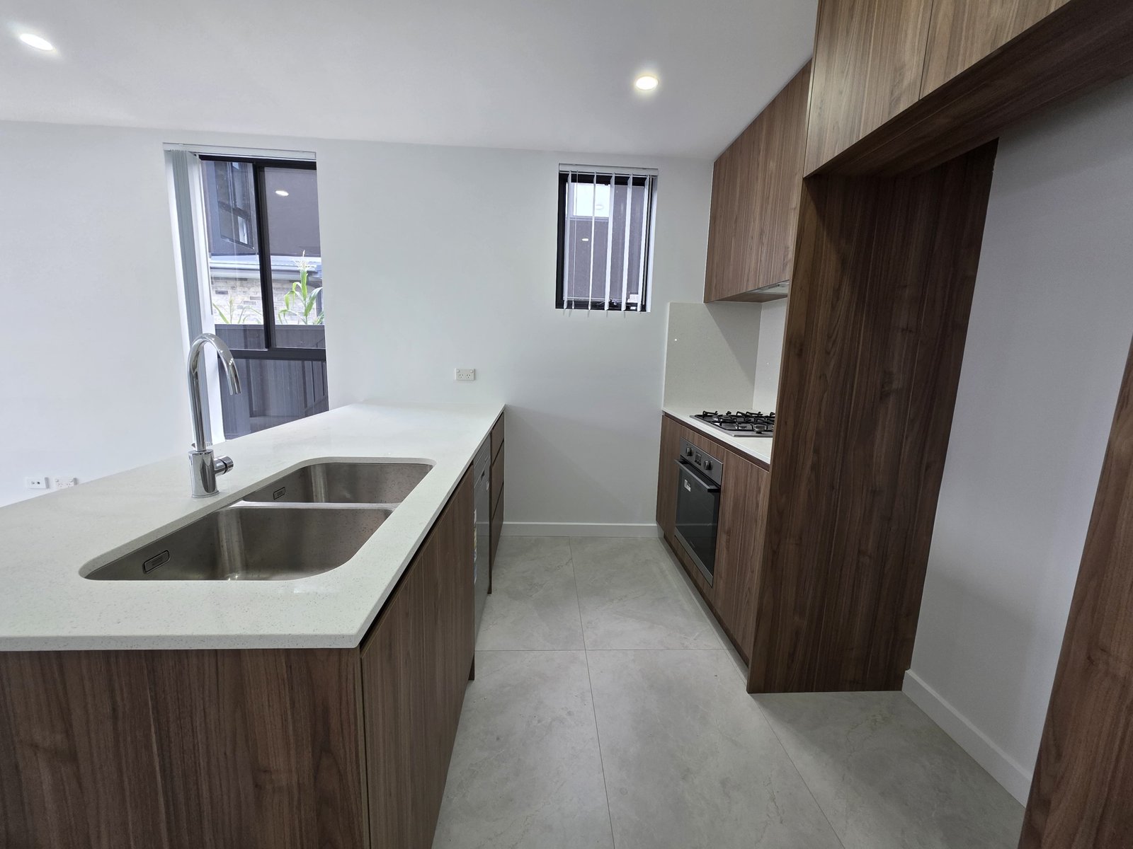 4/9 Simpson Avenue CASULA 3