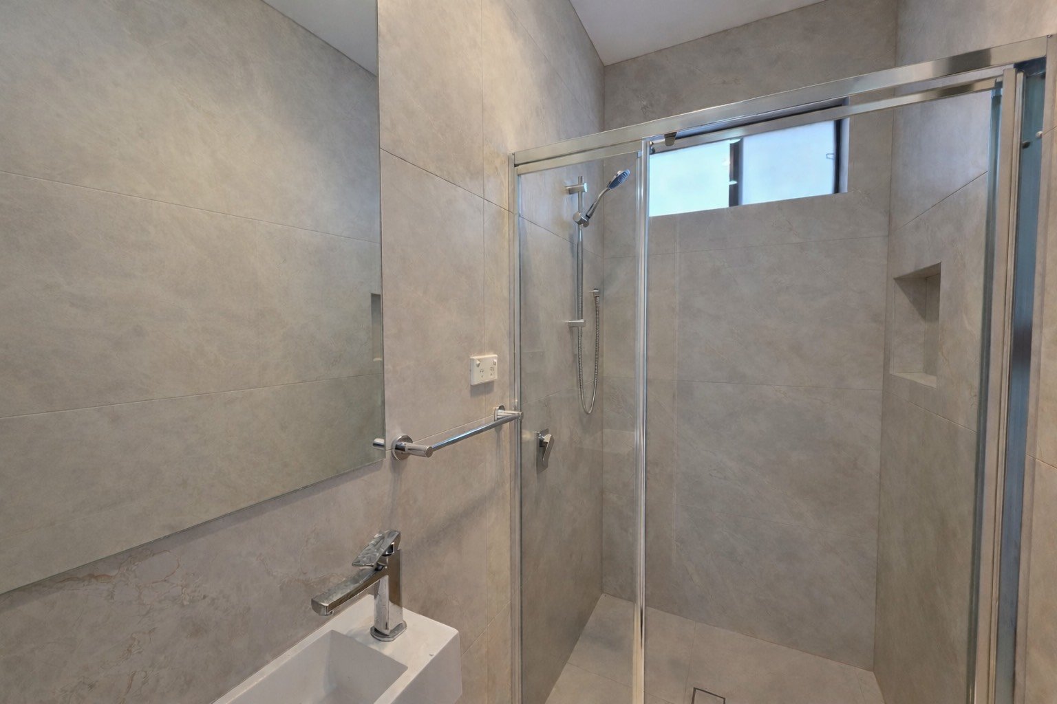 4/9 Simpson Avenue CASULA 6