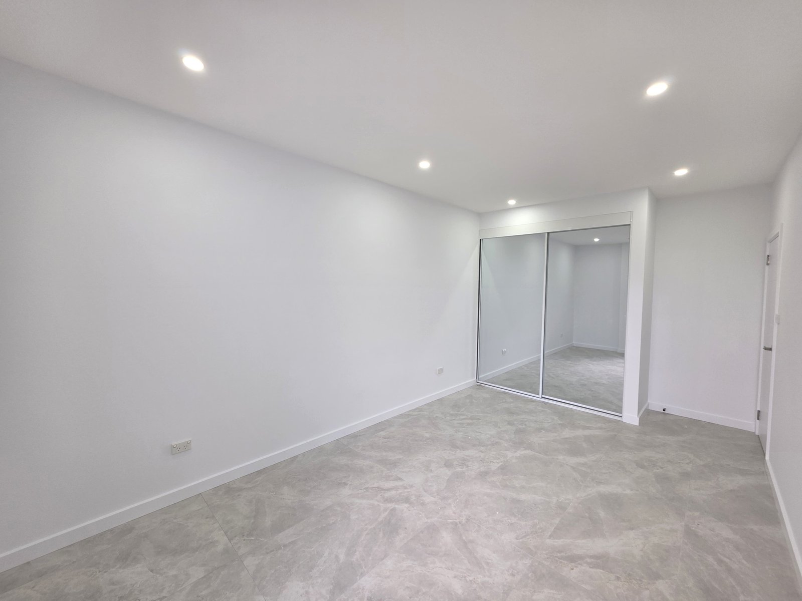 4/9 Simpson Avenue CASULA 7