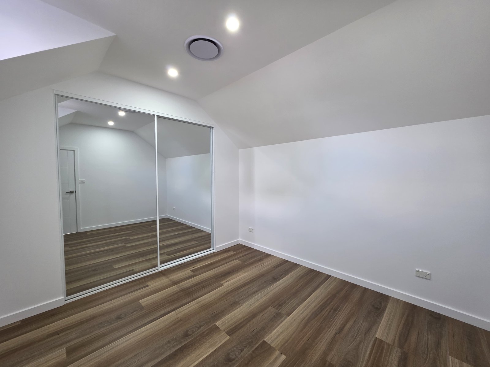 4/9 Simpson Avenue CASULA 11