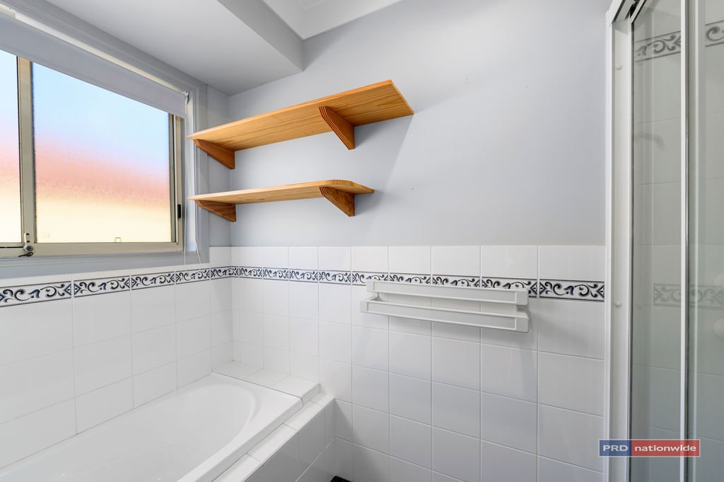 49 Soren Larsen Crescent BOAMBEE EAST 11