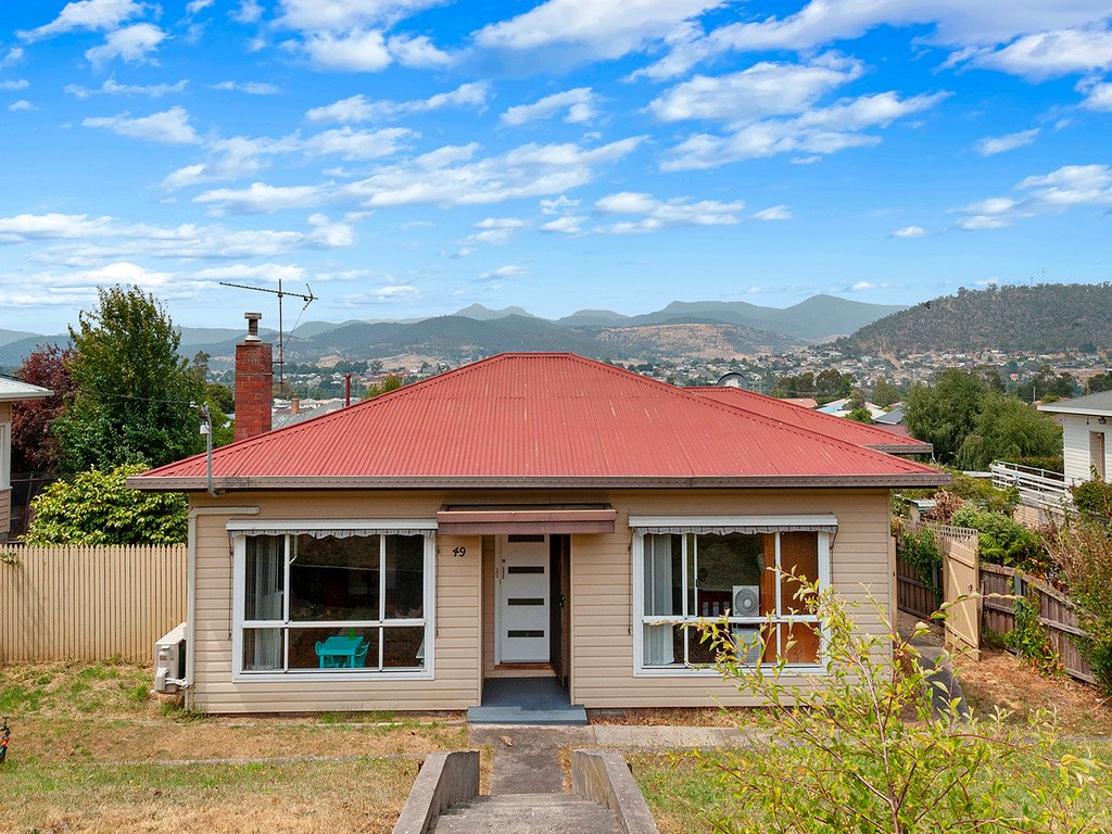 49 Southview Crescent NEW NORFOLK 1