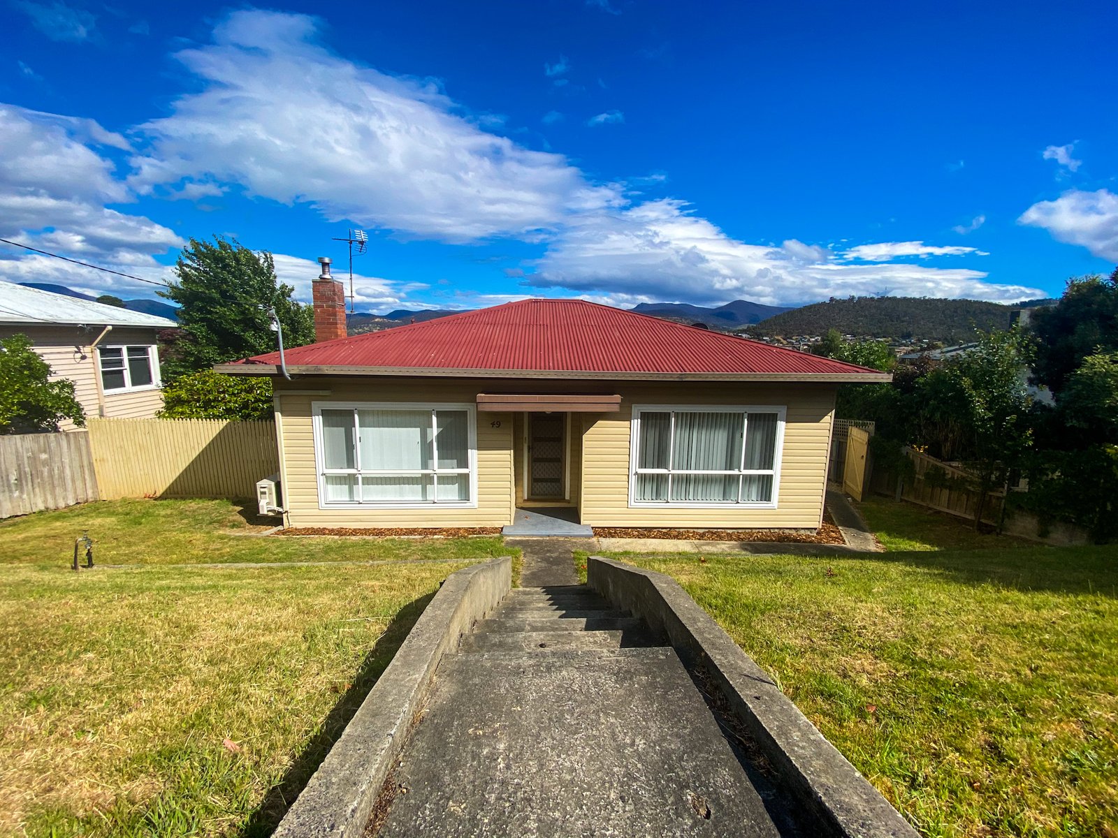 49 Southview Crescent NEW NORFOLK 1