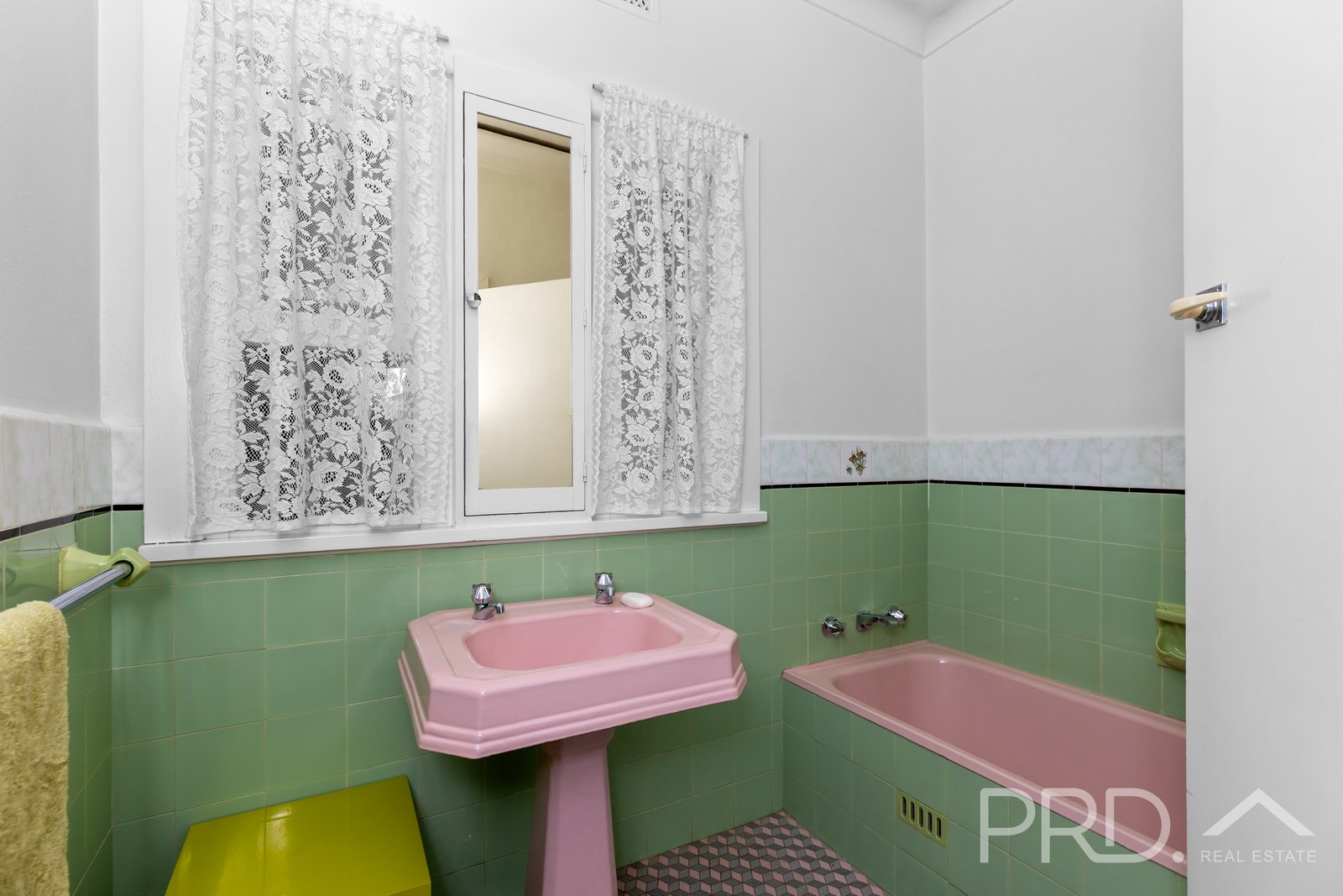 49 Sydney Street TUMUT 10