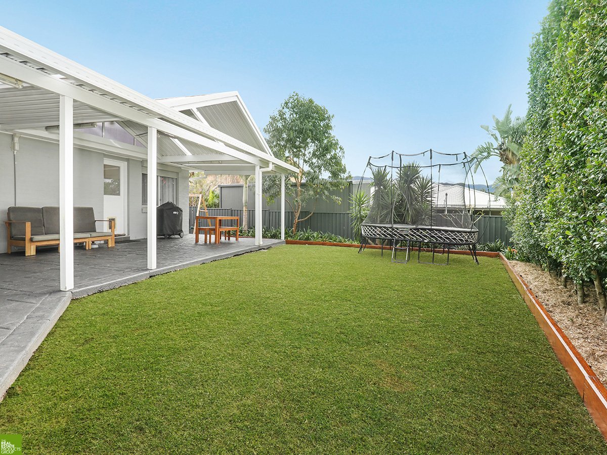 49 Timms Place HORSLEY 12