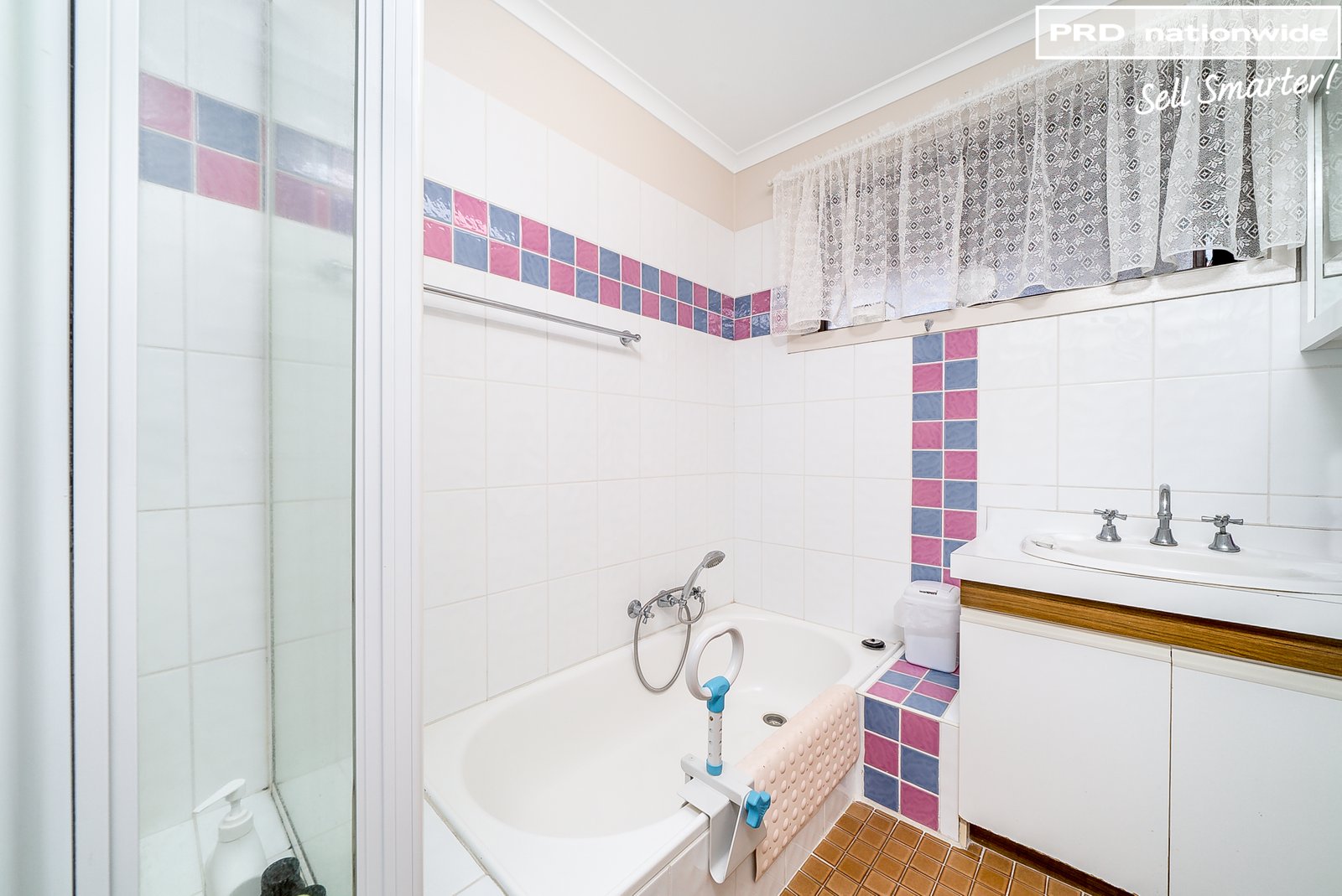 49 Undurra Drive GLENFIELD PARK 8