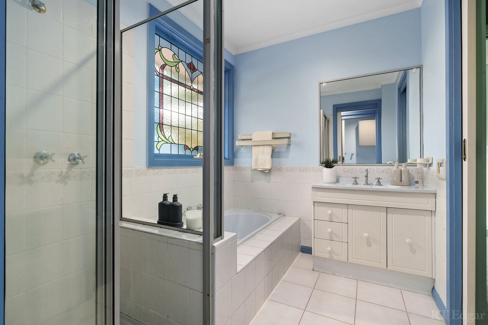 Real Estate and Property in 49 Victoria Road, Bayswater, VIC