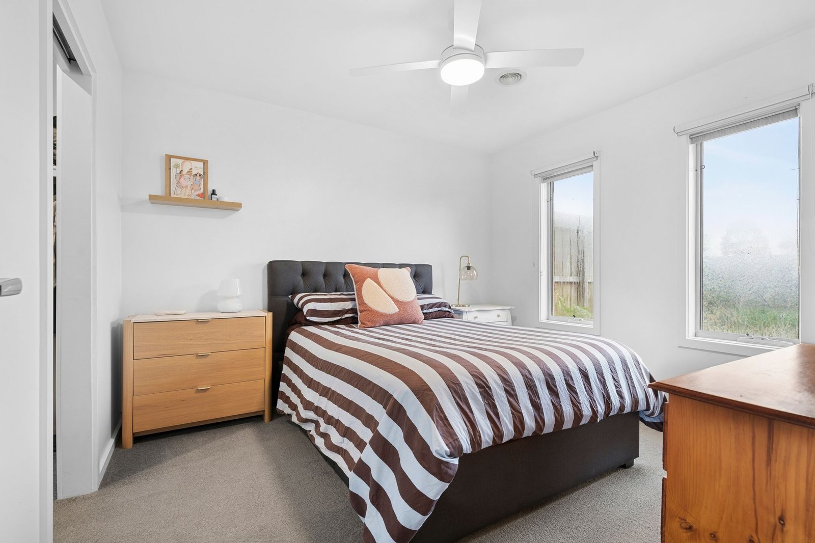 Gallery: 4/90 Breakwater Road