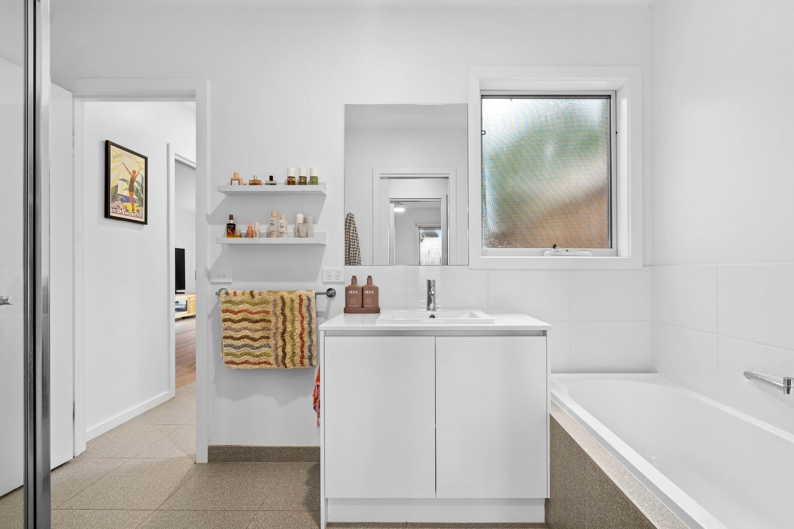Gallery: 4/90 Breakwater Road