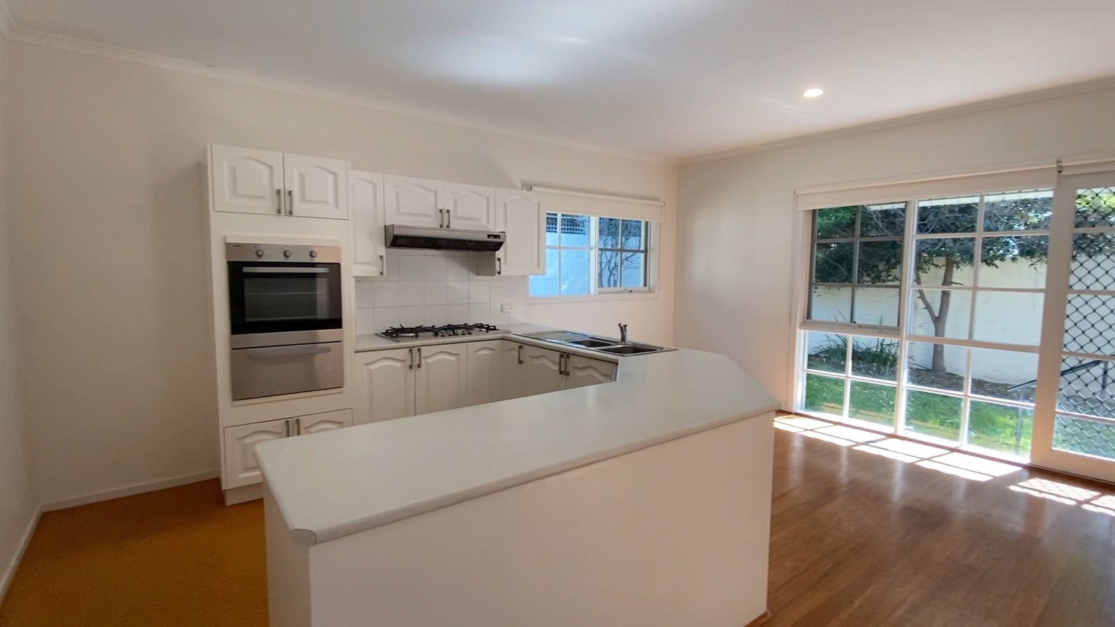 Gallery: 4/90 Durrant Street