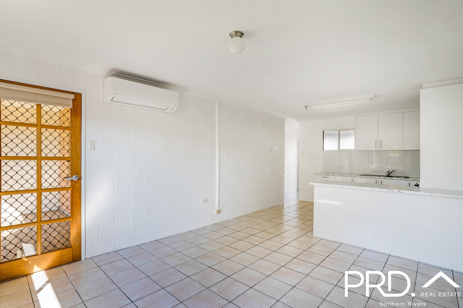 4/90 Farley Street CASINO 6