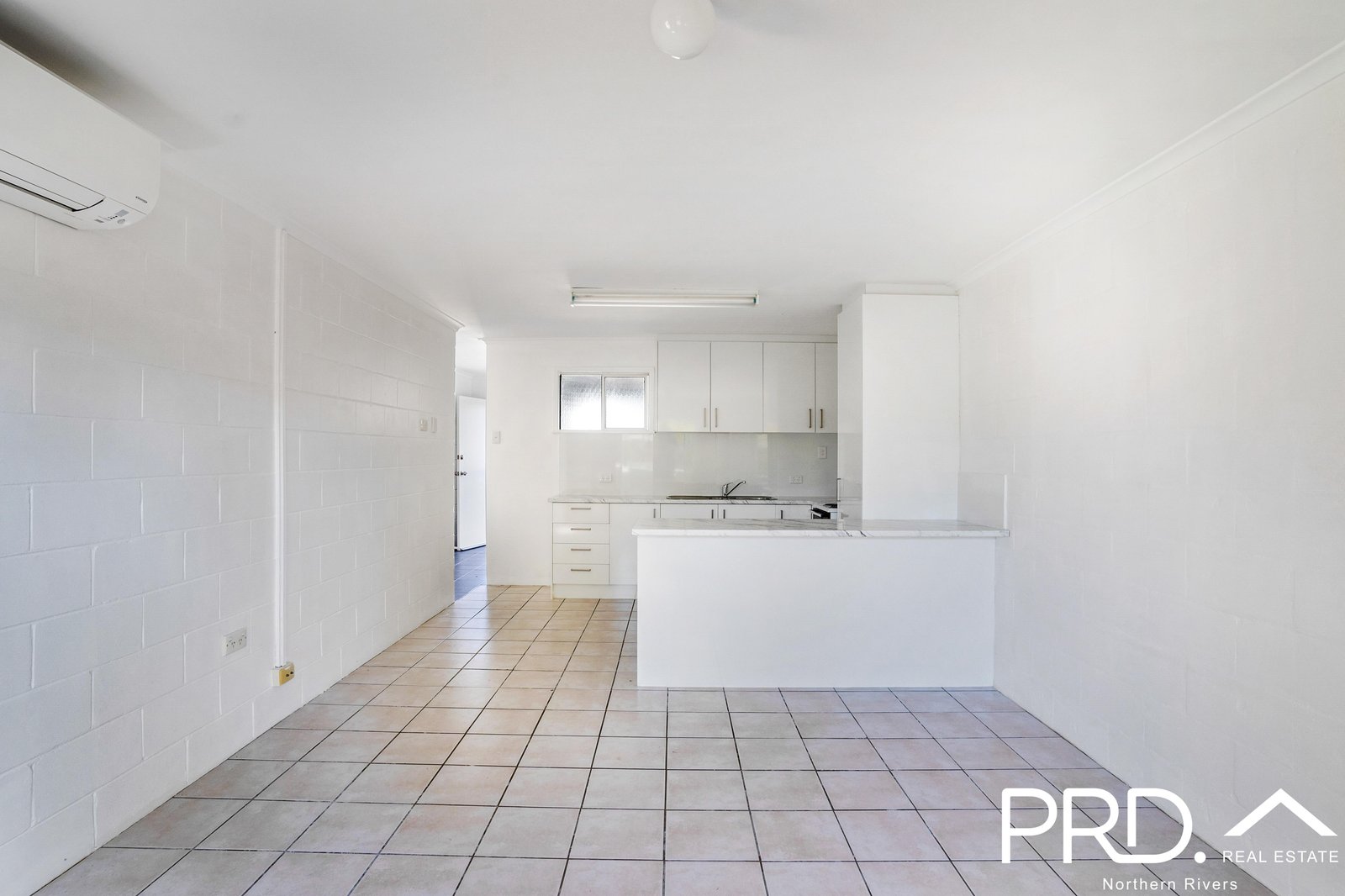 4/90 Farley Street CASINO 7