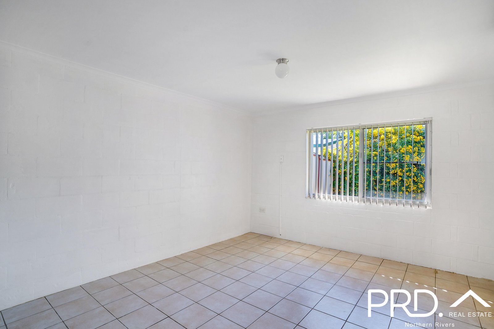 4/90 Farley Street CASINO 9